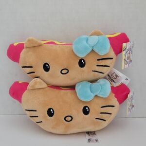 Fiesta x Sanrio 2024 Hello Kitty Hot Dog Plush (set of 2) NWT 10"x5"x3.5"